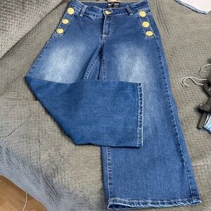 Frank Lyman Design  Wide Leg Crop Jeans with Gold Buttons